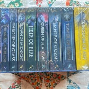 OOP Throne of Glass Paperback Box Set Sarah J Maas